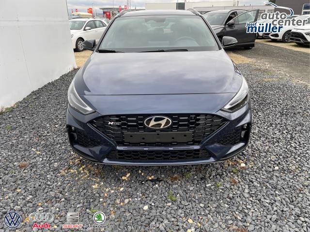 Hyundai / i30 / Weiß / / / 