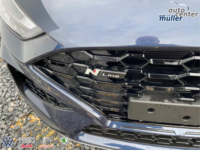 Hyundai / i30 / Weiß / / / 