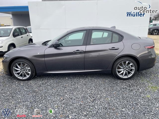 Alfa Romeo / Giulia / Weiß / / / 