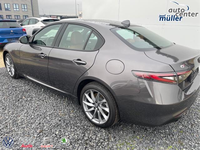 Alfa Romeo / Giulia / Weiß / / / 