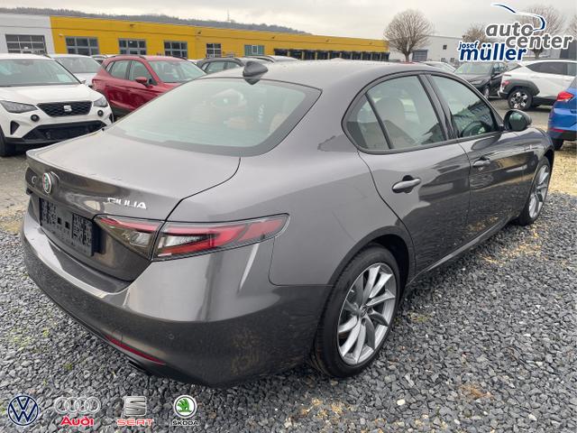 Alfa Romeo / Giulia / Weiß / / / 