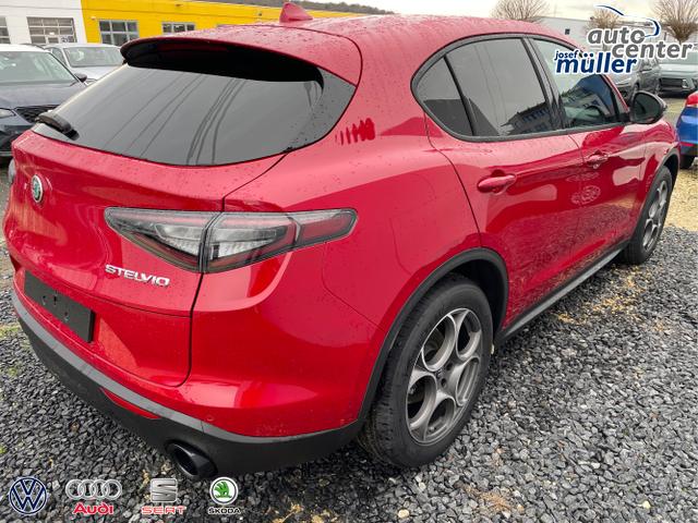 Alfa Romeo / Stelvio / Weiß / / / 