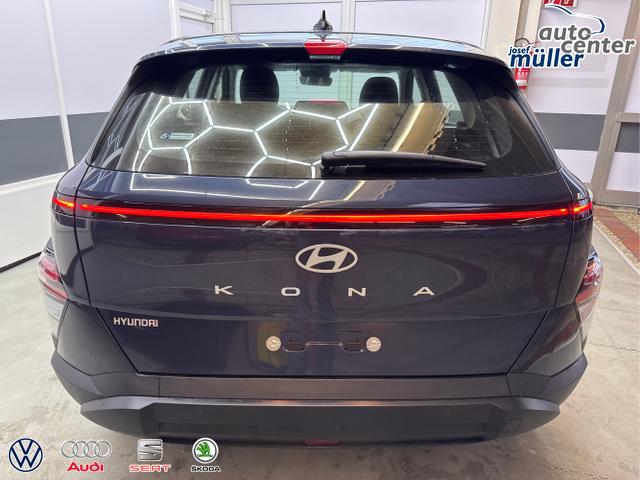 Hyundai / KONA / Blau / / / NAVI KLIMAAUTOMATIK PDC v+h RFK