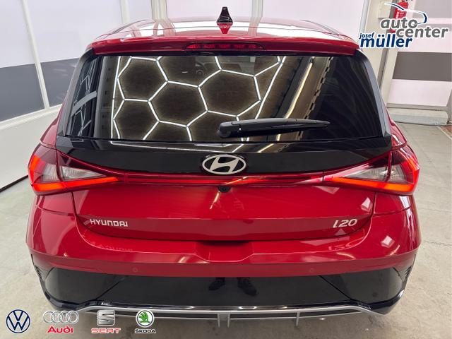 Hyundai / i20 / Rot / / / DCT ACC SHZ NAVI RFK 