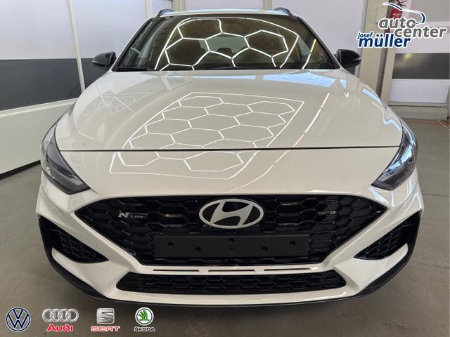 Hyundai / i30 / Weiß / / / N-LINE SHZ NAVI PDC RFK