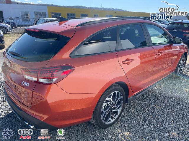 Hyundai / i30 / Weiß / / / 