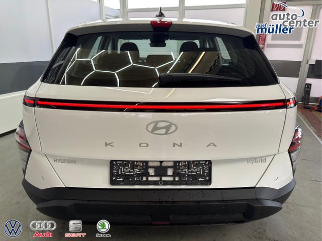 Hyundai / KONA / Weiß / / / DCT ACC NAVI RFK Smart Key
