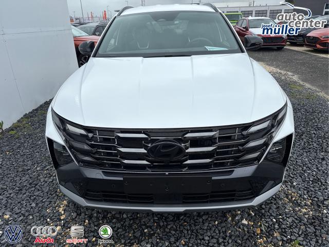 Hyundai / TUCSON FACELIFT / Weiß / / / 