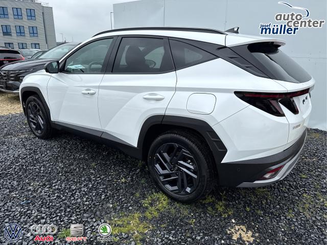 Hyundai / TUCSON FACELIFT / Weiß / / / 