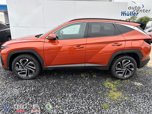 Hyundai / TUCSON FACELIFT / Weiß / / / 