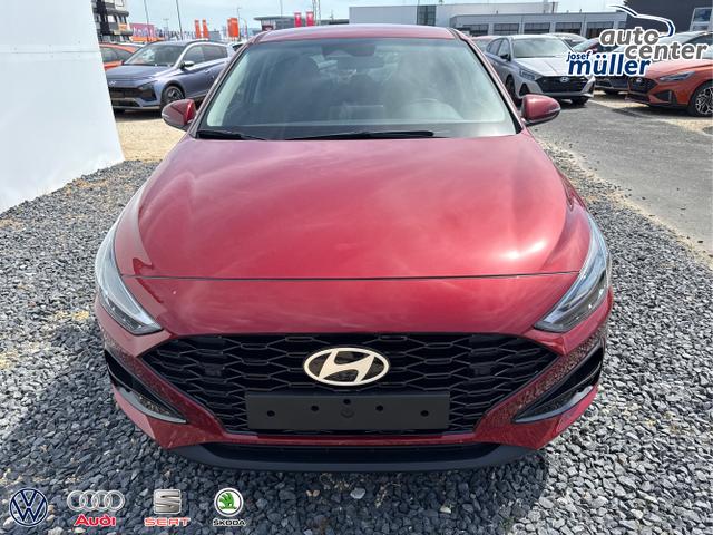 Hyundai / i30 / Weiß / / / 