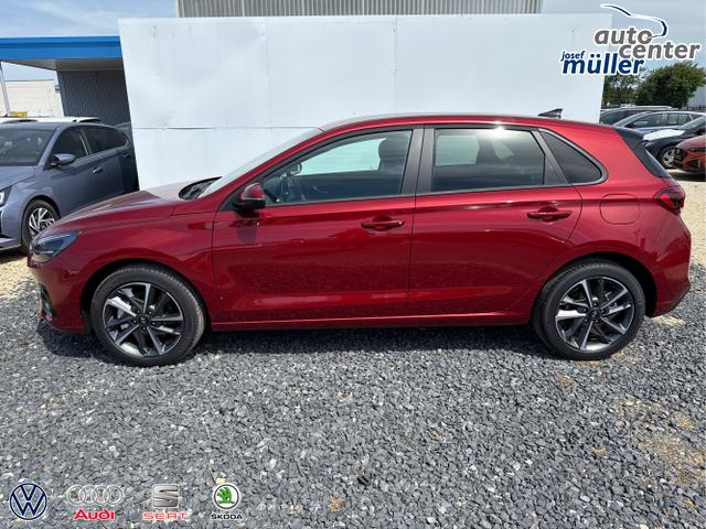 Hyundai / i30 / Weiß / / / 
