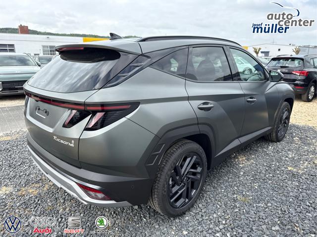 Hyundai / TUCSON FACELIFT / Weiß / / / 