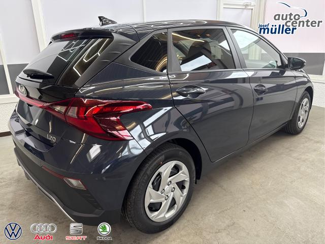 Hyundai / i20 / Grau / / / NAVI RFK TEMPOMAT