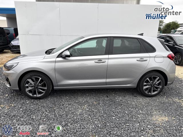 Hyundai / i30 / Silber / / / EDITION SHZ NAVI ALU LED RFK PDC