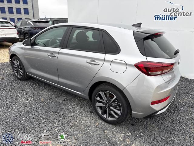 Hyundai / i30 / Silber / / / EDITION SHZ NAVI ALU LED RFK PDC