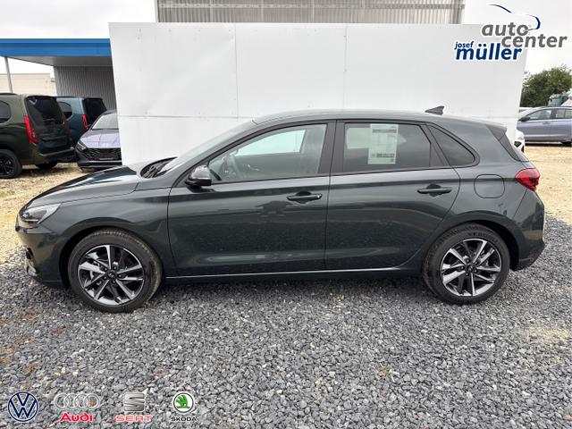 Hyundai / i30 / Grün / / / EDITION SHZ NAVI ALU LED RFK PDC