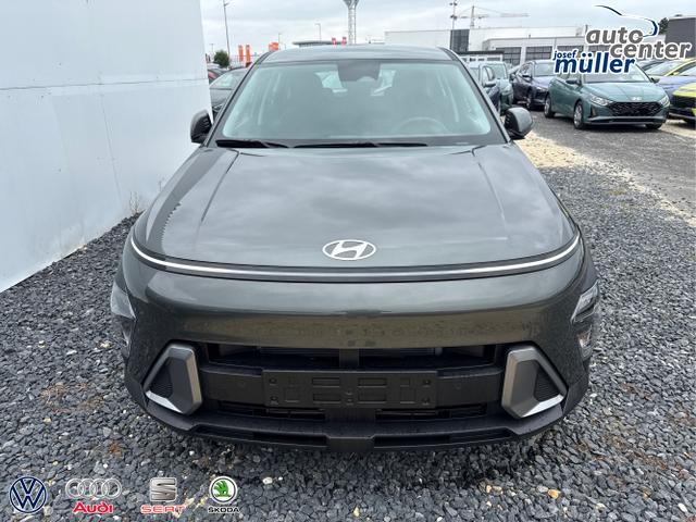 Hyundai / KONA / Grau / / / NAVI KLIMAAUTOMATIK PDC v+h RFK