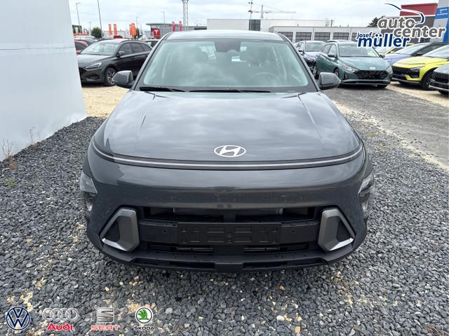 Hyundai / KONA / Grau / / / NAVI KLIMAAUTOMATIK PDC v+h RFK