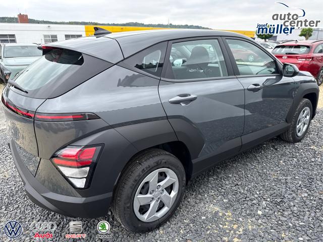 Hyundai / KONA / Grau / / / NAVI KLIMAAUTOMATIK PDC v+h RFK