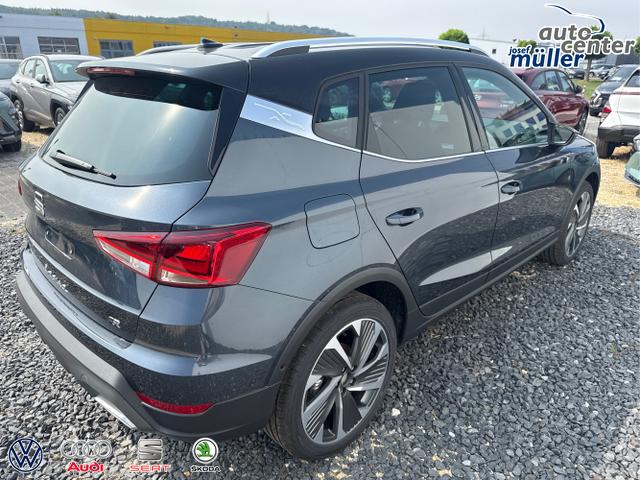Seat / Arona / Grau / / / NAVI SHZ VOLL LED RFK PDC v+h 18ALU 