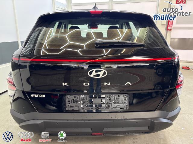 Hyundai / KONA / Schwarz / / / NAVI KLIMAAUTOMATIK PDC v+h RFK