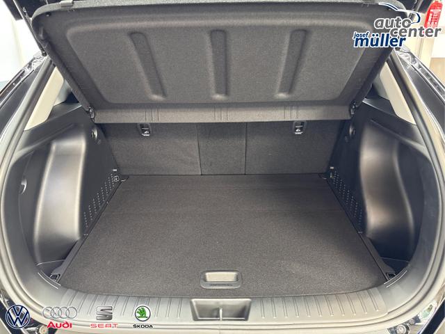 Hyundai / KONA / Schwarz / / / NAVI KLIMAAUTOMATIK PDC v+h RFK