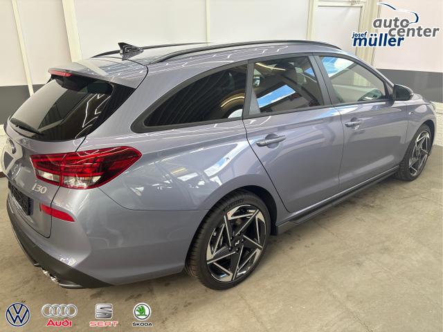 Hyundai / i30 / Blau / / / DCT ACC NAVI RFK WP 