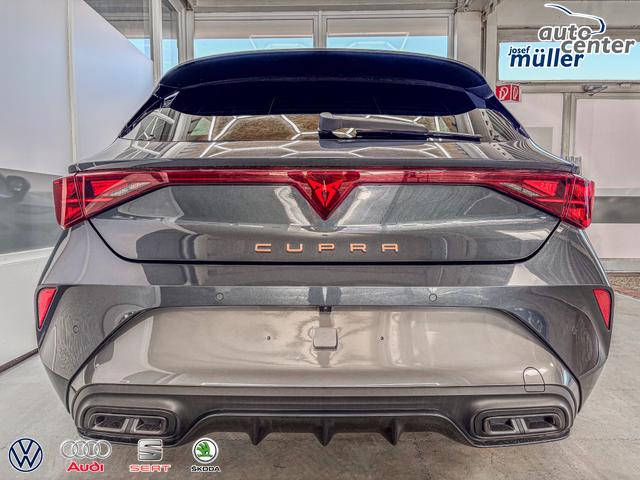 Cupra Leon 1.5 eTSI DSG INTELLIGENT DRIVE ACC KEYLESS 