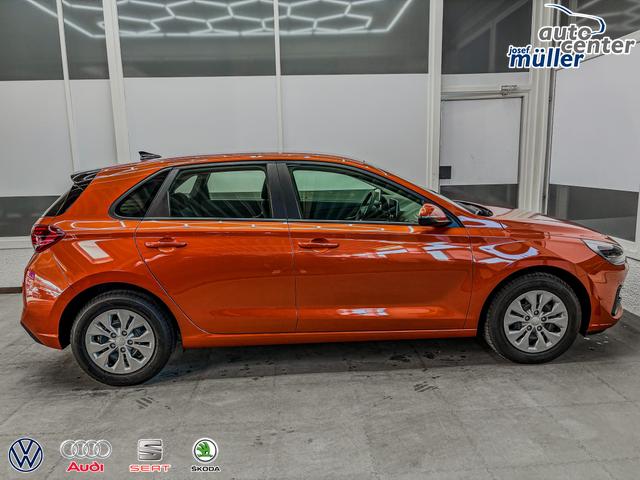 Hyundai i30 STYLE NAVI LED RFK PDC 