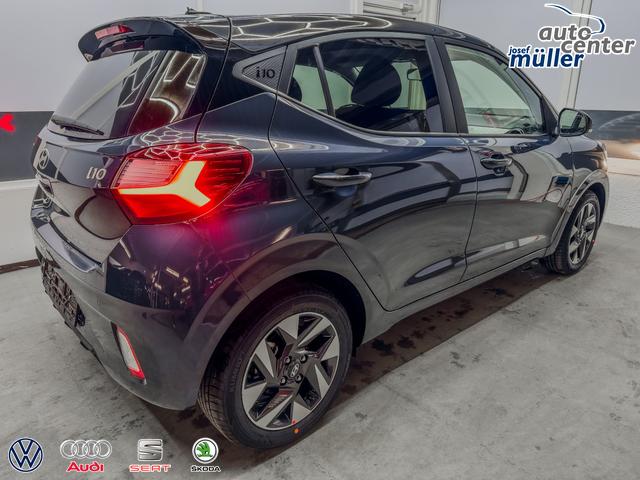 Hyundai i10 PREMIUM AUT SHZ KLIMAAUTOMATIK AMBIENTE ALU RFK PDC NAVI 
