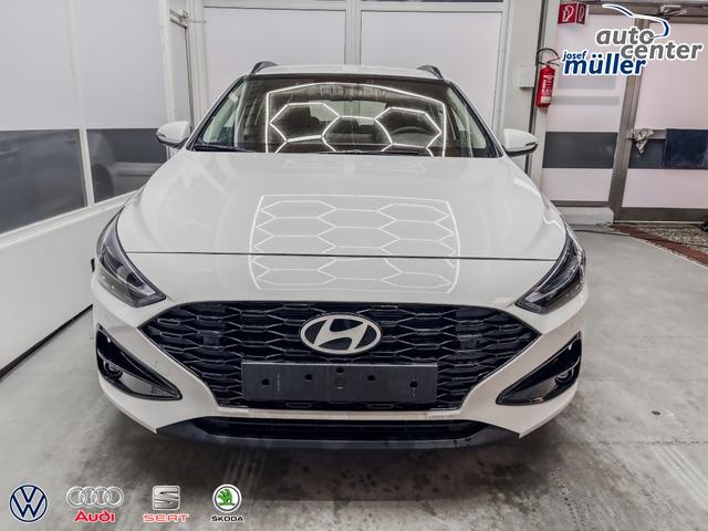 Hyundai i30 Kombi STYLE EDITION NAVI SHZ KLIMAAUTOMATIK RFK LED PDC v+h 