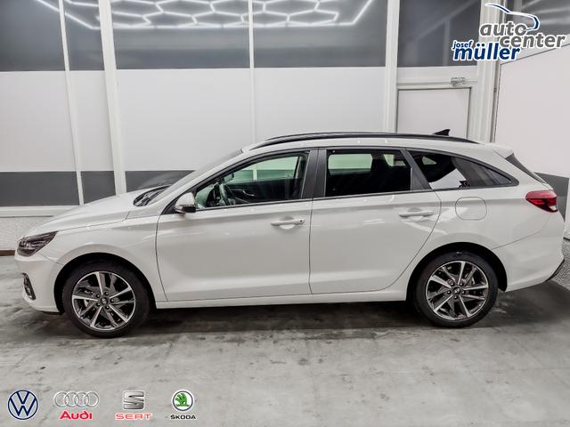 Hyundai i30 Kombi STYLE EDITION NAVI SHZ KLIMAAUTOMATIK RFK LED PDC v+h 