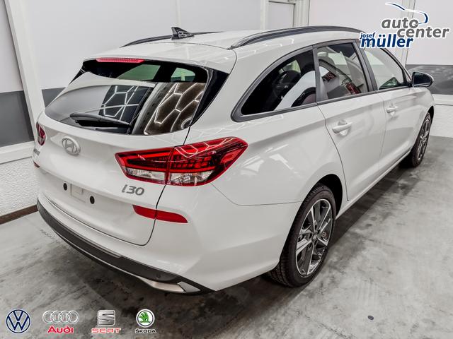 Hyundai i30 Kombi STYLE EDITION NAVI SHZ KLIMAAUTOMATIK RFK LED PDC v+h 