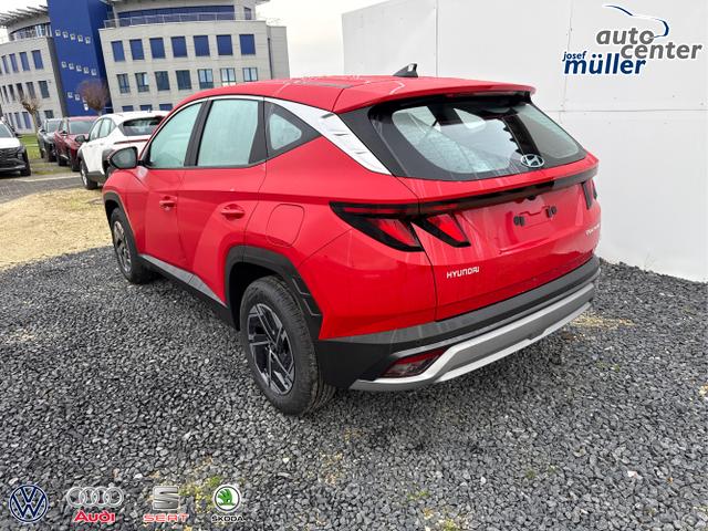 Hyundai / TUCSON / Rot / / / SHZ NAVI PDC RFK