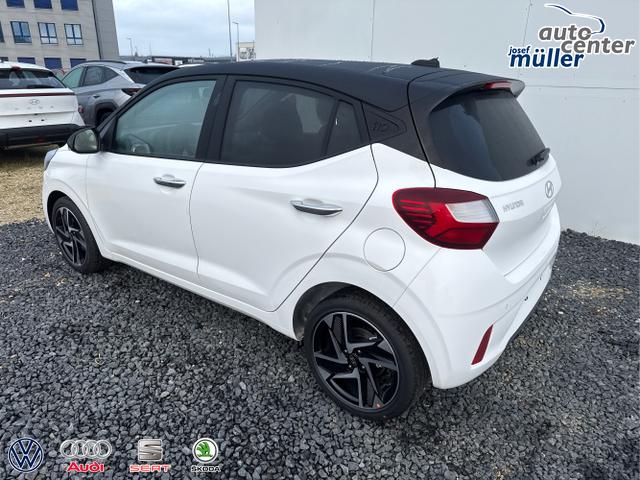 Hyundai / i10 / Wei&szlig; / / / AUT SHZ SMART KEY KLIMAAUTOMATIK AMBIENTE ALU RFK PDC NAVI 