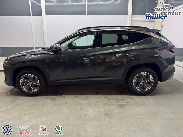 Hyundai TUCSON STYLE KLIMAAUTOMATIK TOTWINKEL NAVI SHZ RFK PDC 