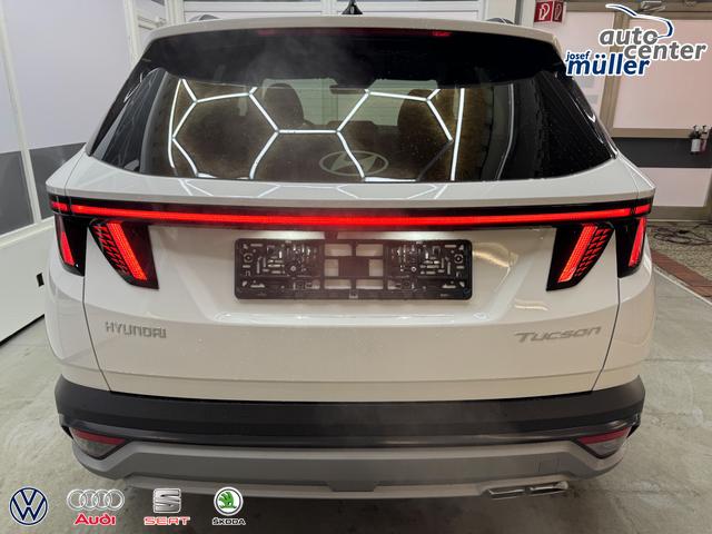 Hyundai TUCSON STYLE AUT ACC 18ALU KLIMAAUTOMATIK TOTWINKEL NAVI SHZ RFK PDC 