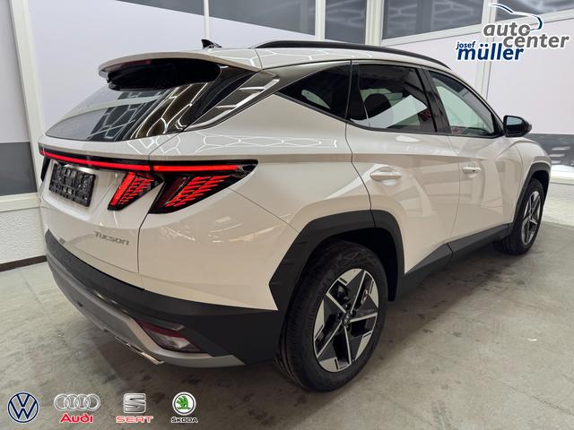 Hyundai TUCSON STYLE AUT ACC 18ALU KLIMAAUTOMATIK TOTWINKEL NAVI SHZ RFK PDC 