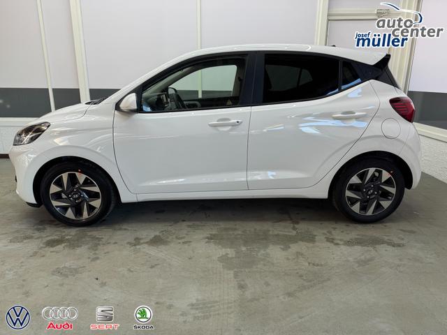 Hyundai i10 PREMIUM AUT SHZ KLIMAAUTOMATIK AMBIENTE ALU RFK PDC NAVI 