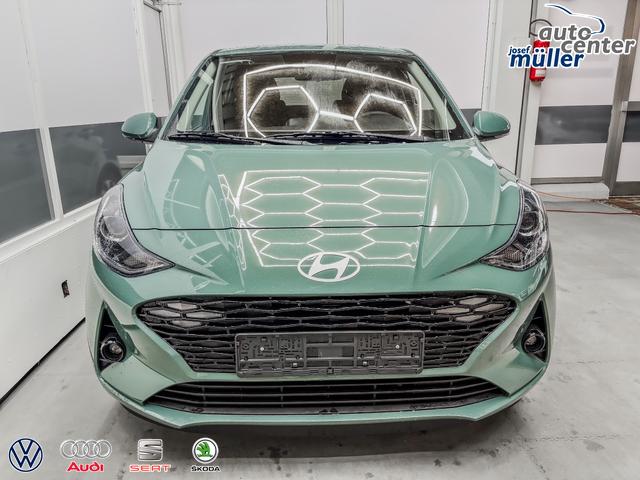 Hyundai i10 PREMIUM AUT SHZ KLIMAAUTOMATIK AMBIENTE ALU RFK PDC NAVI 