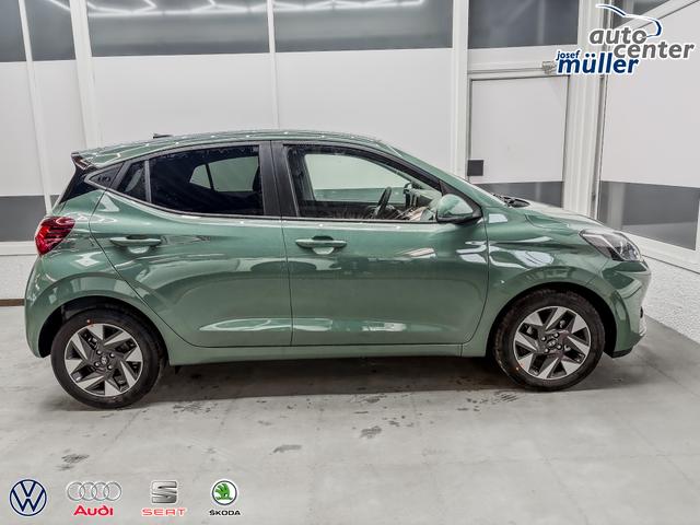 Hyundai i10 PREMIUM AUT SHZ KLIMAAUTOMATIK AMBIENTE ALU RFK PDC NAVI 