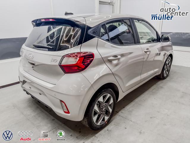 Hyundai i10 PREMIUM AUT SHZ KLIMAAUTOMATIK AMBIENTE ALU RFK PDC NAVI 