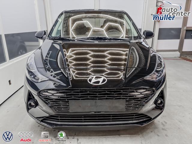 Hyundai i10 PREMIUM AUT SHZ KLIMAAUTOMATIK AMBIENTE ALU RFK PDC NAVI 