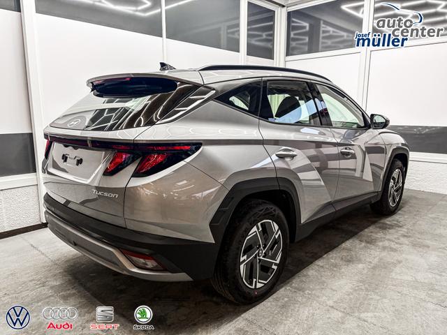 Hyundai TUCSON STYLE AUT KLIMAAUTOMATIK TOTWINKEL NAVI SHZ RFK PDC 