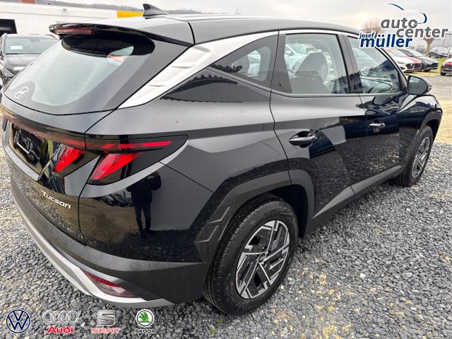 Hyundai / TUCSON / Schwarz / / / SHZ NAVI PDC RFK