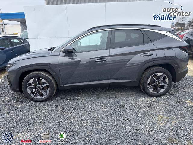 Hyundai / TUCSON / Grau / / / 18 ALU KLIMAAUTOMATIK TOTWINKEL NAVI SHZ RFK PDC