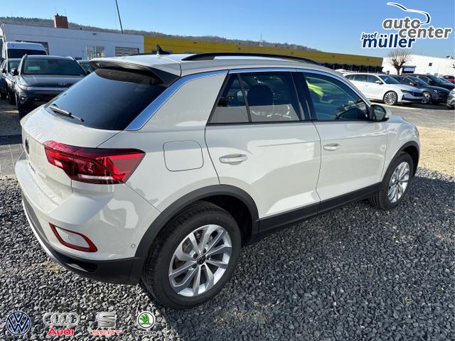 Volkswagen / T-Roc / Grau / / / LED-PLUS SHZ ACC RFK PDC 