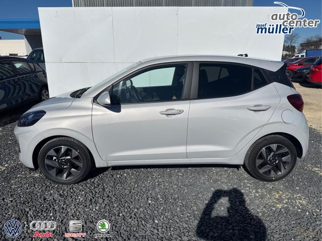 Hyundai / i10 / Grau / / / AUT KLIMAAUTOMATIK NAVI SHZ RFK TEMPOMAT 