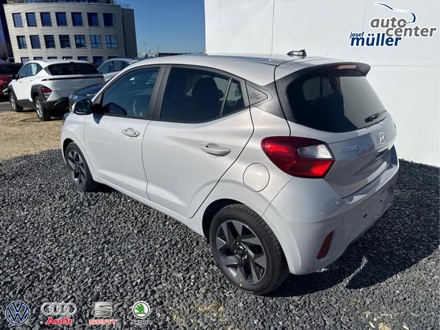 Hyundai / i10 / Grau / / / AUT KLIMAAUTOMATIK NAVI SHZ RFK TEMPOMAT 